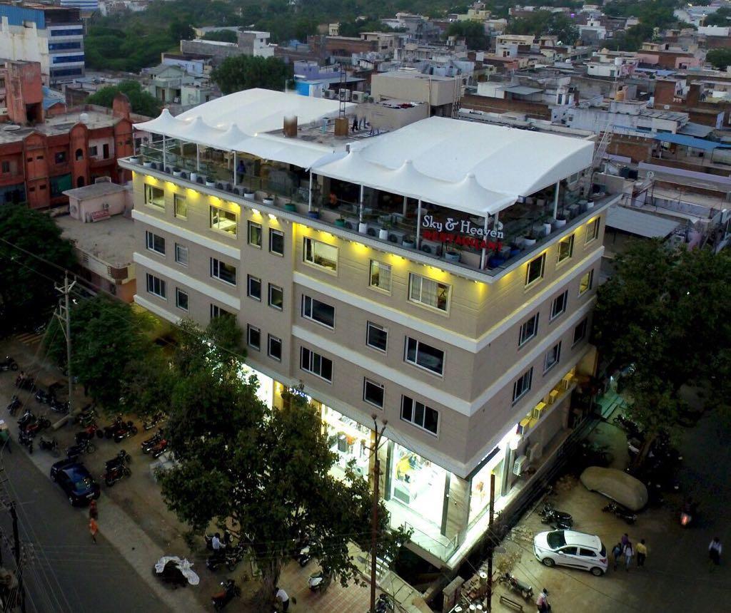 Hotel City Crown Mandsaur Exteriér fotografie