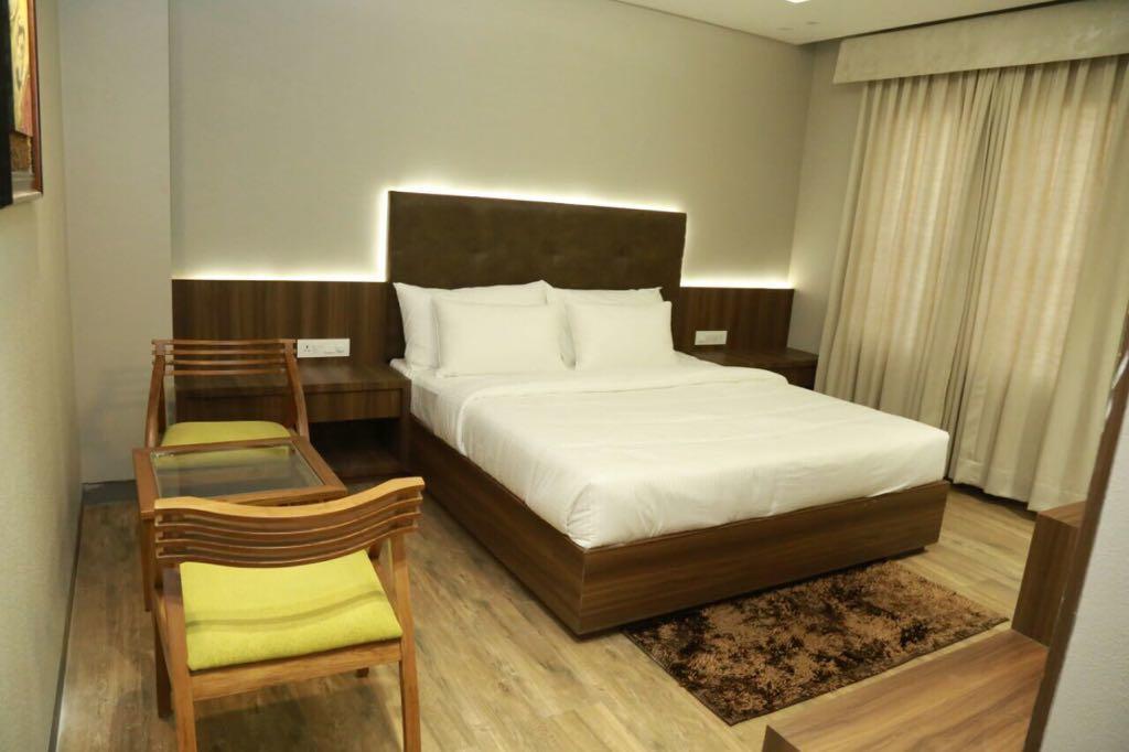Hotel City Crown Mandsaur Exteriér fotografie