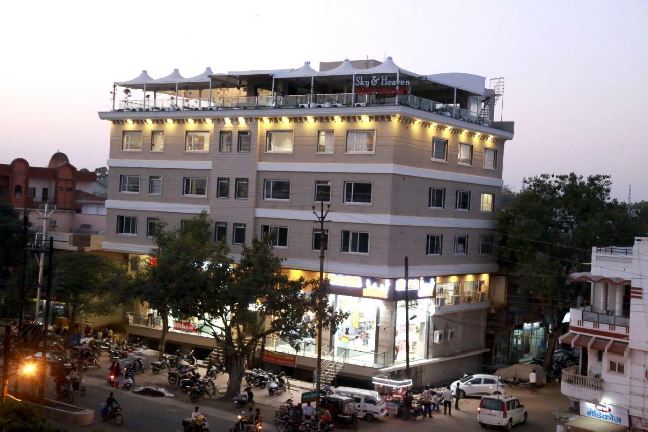 Hotel City Crown Mandsaur Exteriér fotografie