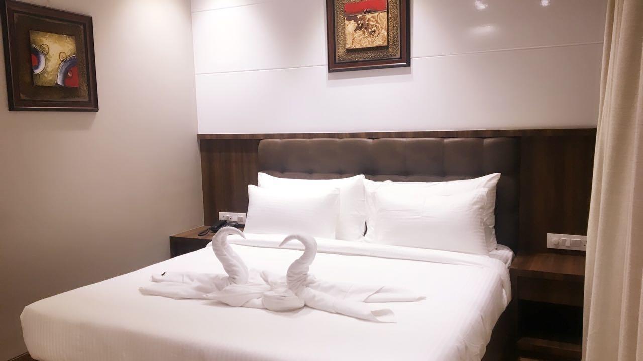 Hotel City Crown Mandsaur Exteriér fotografie